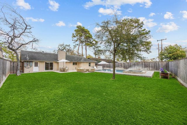 10207 Oakpoint Drive, Houston, TX 77043