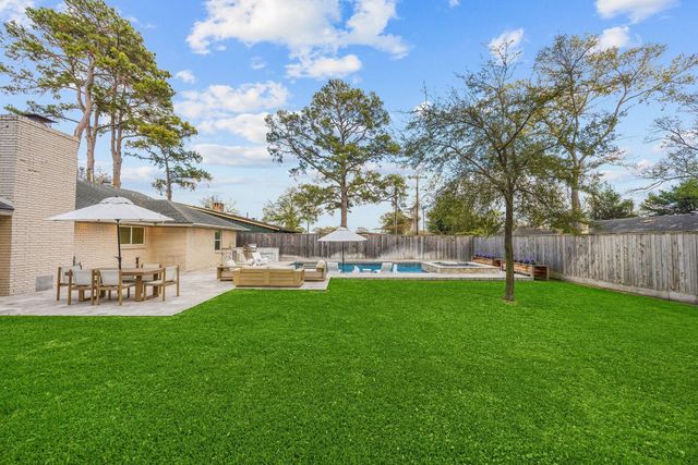 10207 Oakpoint Drive, Houston, TX 77043