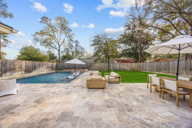 10207 Oakpoint Drive, Houston, TX 77043