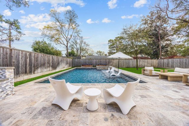 10207 Oakpoint Drive, Houston, TX 77043