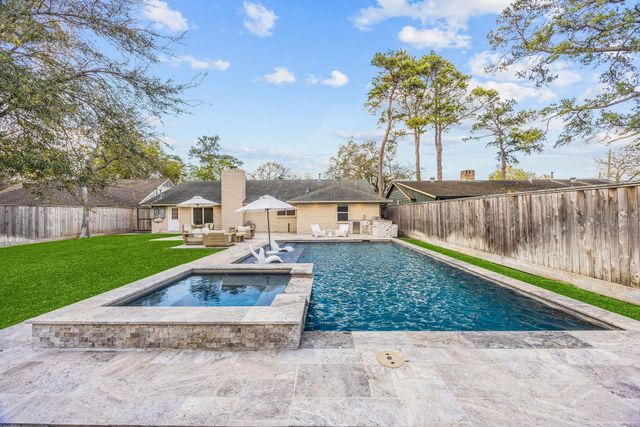 10207 Oakpoint Drive, Houston, TX 77043