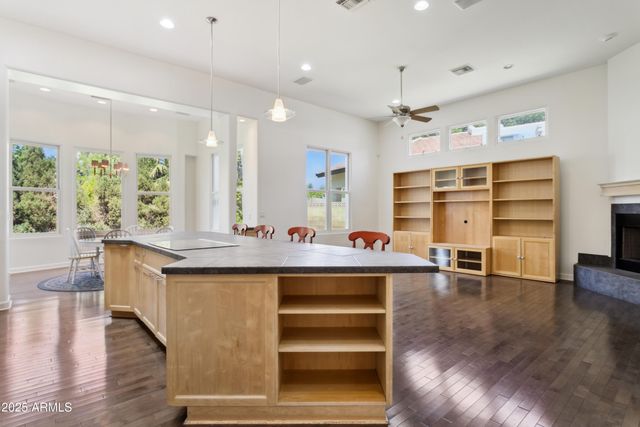 316 E BETHANY HOME Road, Phoenix, AZ 85012