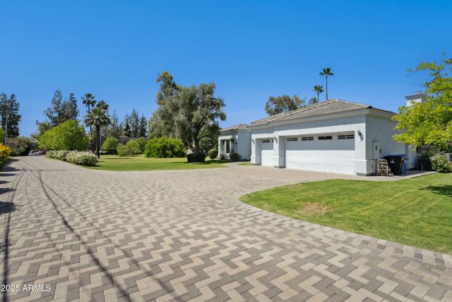 316 E BETHANY HOME Road, Phoenix, AZ 85012