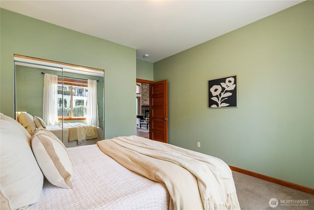 5550 Whitehorn Way, Blaine, WA 98230
