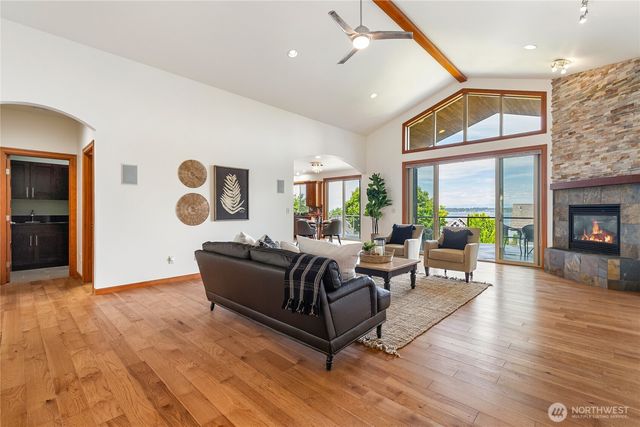 5550 Whitehorn Way, Blaine, WA 98230