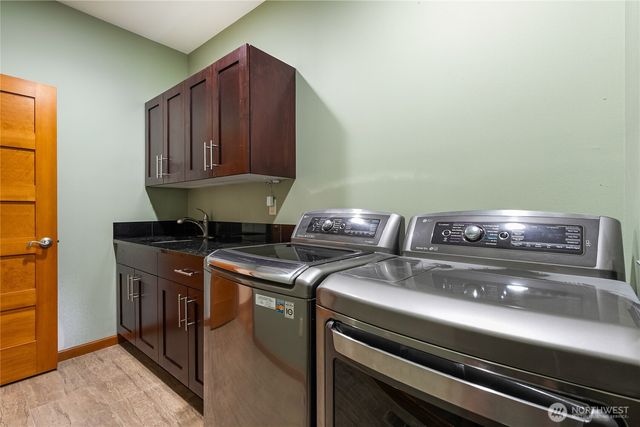 5550 Whitehorn Way, Blaine, WA 98230