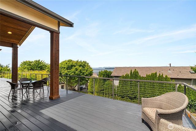 5550 Whitehorn Way, Blaine, WA 98230