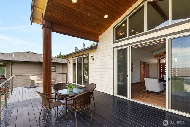 5550 Whitehorn Way, Blaine, WA 98230