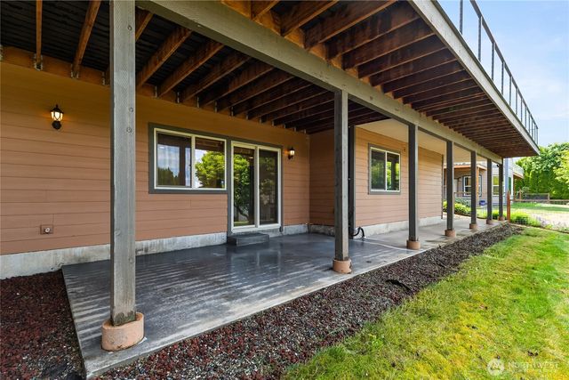 5550 Whitehorn Way, Blaine, WA 98230