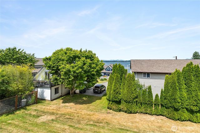 5550 Whitehorn Way, Blaine, WA 98230
