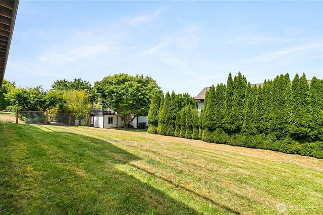 5550 Whitehorn Way, Blaine, WA 98230