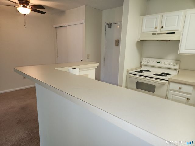 18 Prospect Street 81, Manchester, CT 06040