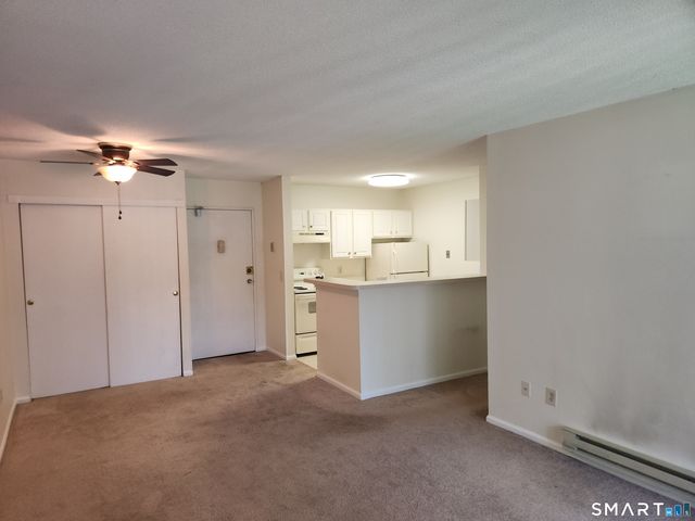 18 Prospect Street 81, Manchester, CT 06040