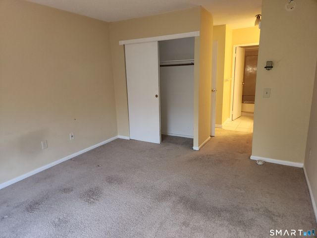 18 Prospect Street 81, Manchester, CT 06040