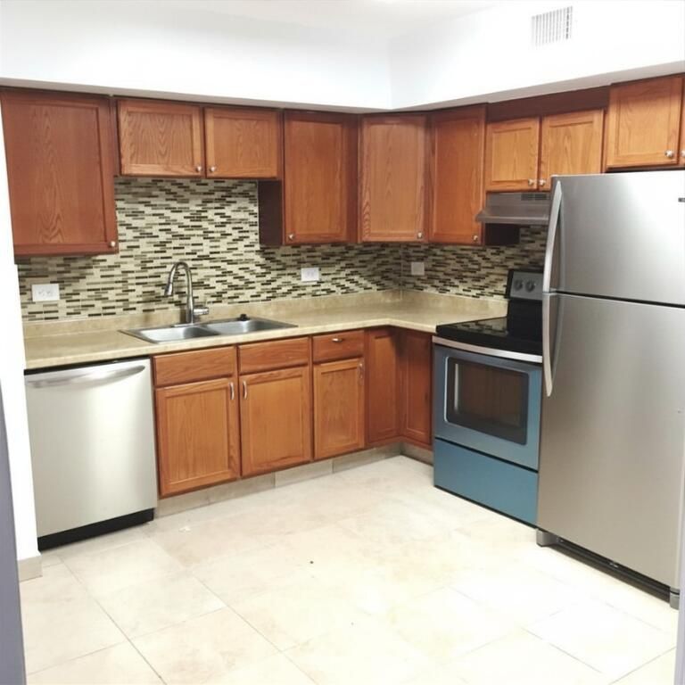 3680 N 56th Avenue 812, Hollywood, FL 33021