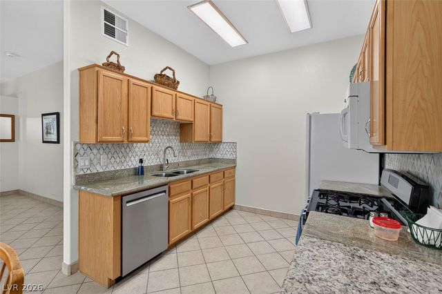 3540 Cactus Shadow Street 102, Las Vegas, NV 89129