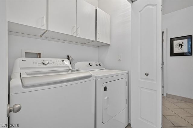 3540 Cactus Shadow Street 102, Las Vegas, NV 89129