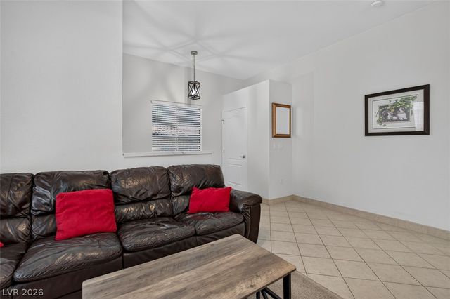 3540 Cactus Shadow Street 102, Las Vegas, NV 89129