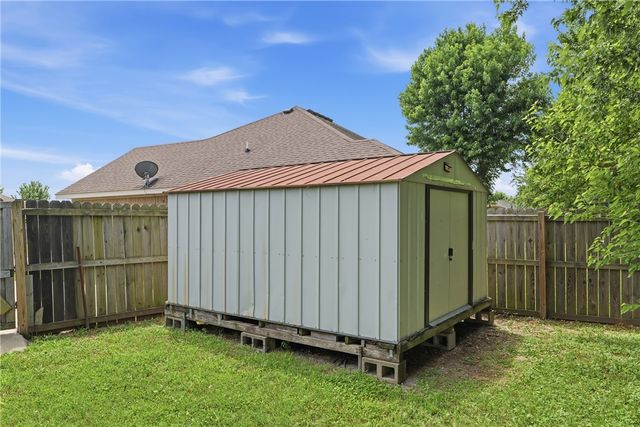 2901 S E Street, Rogers, AR 72758