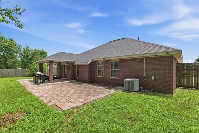 2901 S E Street, Rogers, AR 72758