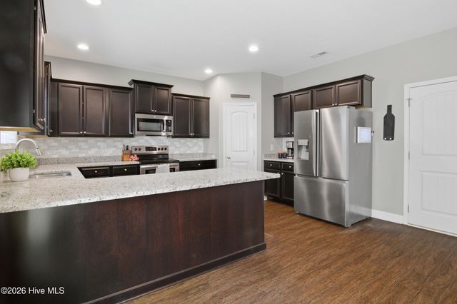 111 Lumis Court, Hampstead, NC 28443