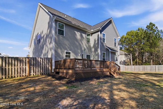 111 Lumis Court, Hampstead, NC 28443