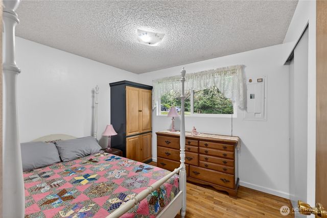 1300 Woodland Drive, Mount Vernon, WA 98274