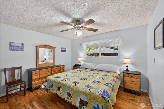 1300 Woodland Drive, Mount Vernon, WA 98274