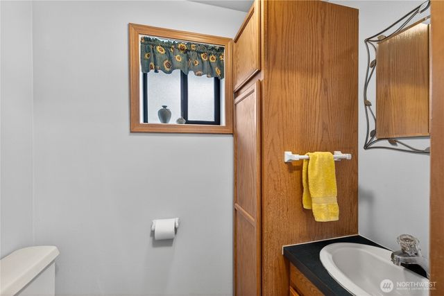 1300 Woodland Drive, Mount Vernon, WA 98274