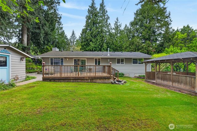 1300 Woodland Drive, Mount Vernon, WA 98274