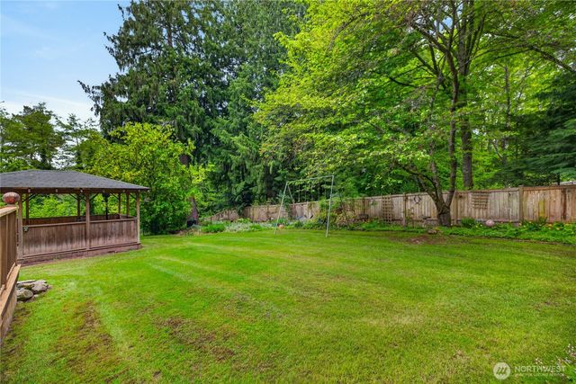 1300 Woodland Drive, Mount Vernon, WA 98274
