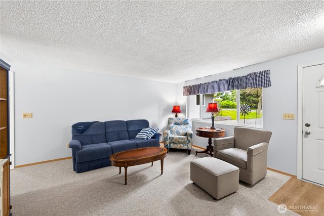 1300 Woodland Drive, Mount Vernon, WA 98274