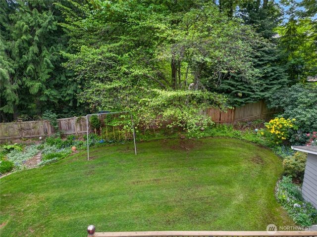 1300 Woodland Drive, Mount Vernon, WA 98274