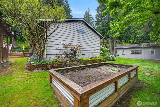 1300 Woodland Drive, Mount Vernon, WA 98274