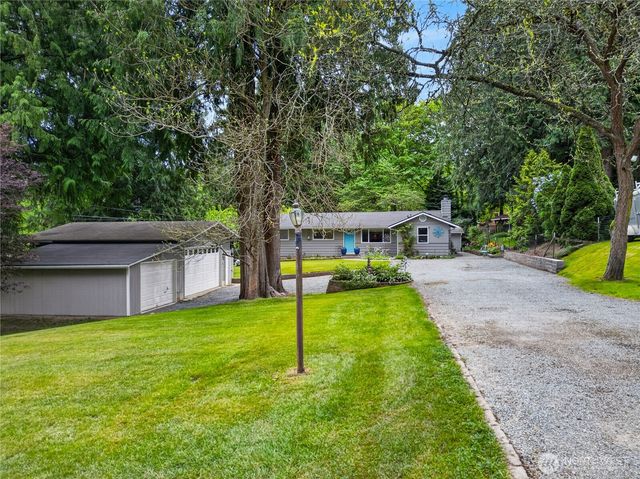 1300 Woodland Drive, Mount Vernon, WA 98274