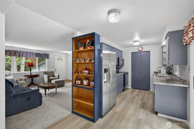 1300 Woodland Drive, Mount Vernon, WA 98274