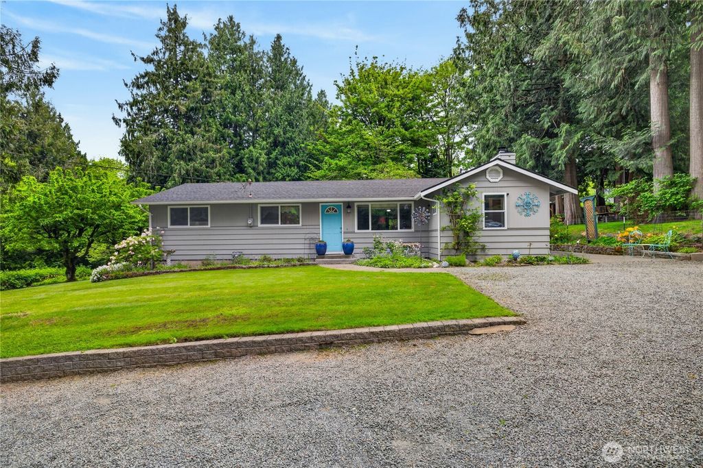 1300 Woodland Drive, Mount Vernon, WA 98274