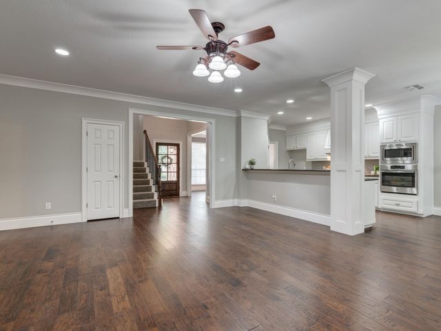 708 Lonesome Dove Trail, Hurst, TX 76054