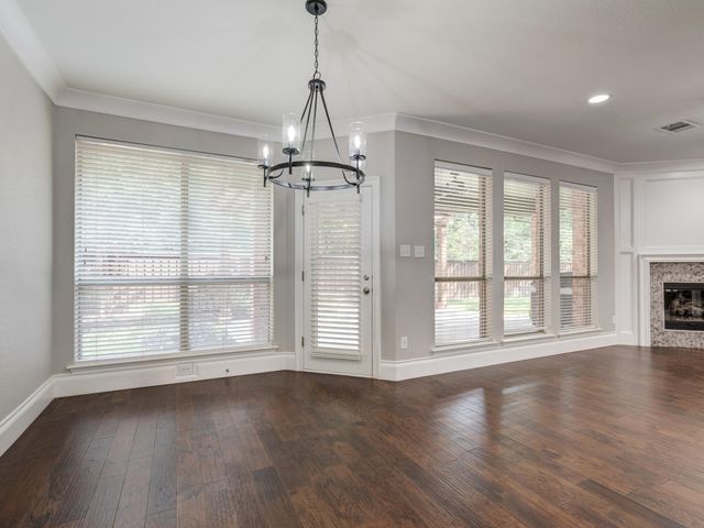 708 Lonesome Dove Trail, Hurst, TX 76054