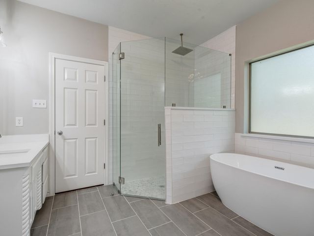 708 Lonesome Dove Trail, Hurst, TX 76054
