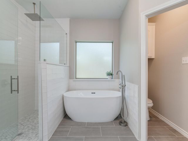708 Lonesome Dove Trail, Hurst, TX 76054
