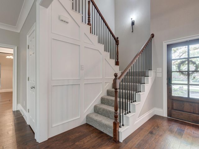 708 Lonesome Dove Trail, Hurst, TX 76054