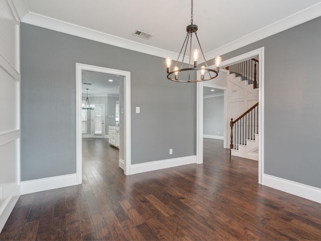 708 Lonesome Dove Trail, Hurst, TX 76054