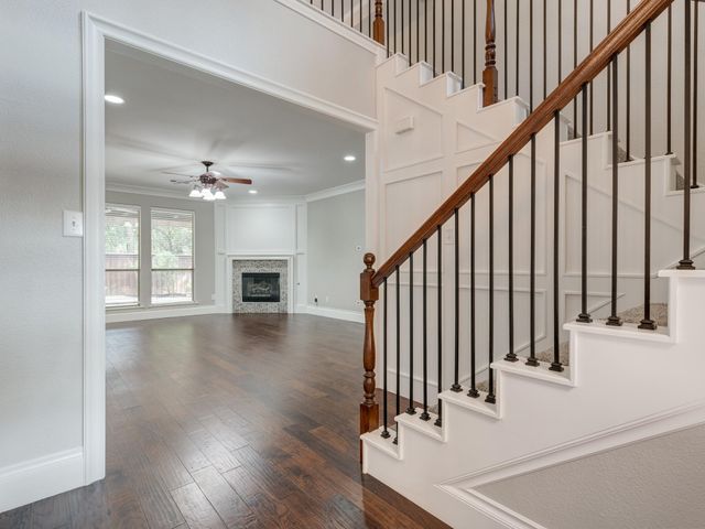 708 Lonesome Dove Trail, Hurst, TX 76054