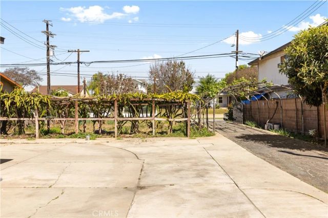 220 E Hellman, Monterey Park, CA 91755