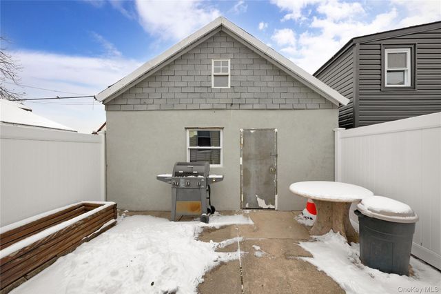 6451 59th Avenue, Maspeth, NY 11378