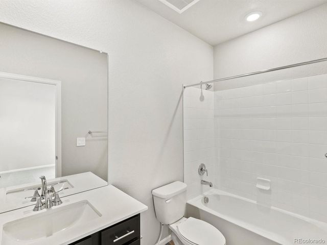 1607 Nathan River Drive, Windsor, CO 80550