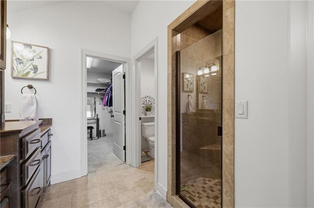 1528 SW ANTIQUITY Drive, Lee's Summit, MO 64081