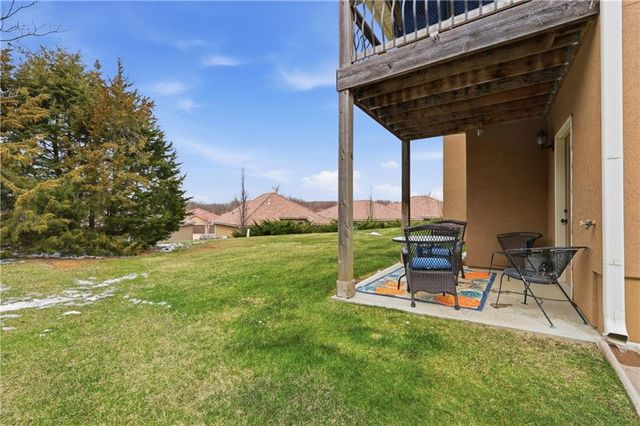 1528 SW ANTIQUITY Drive, Lee's Summit, MO 64081