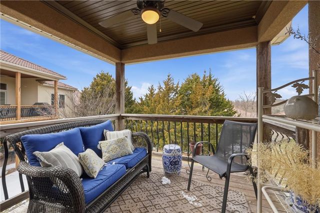 1528 SW ANTIQUITY Drive, Lee's Summit, MO 64081